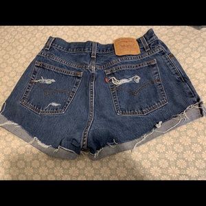 LEVI HIGH WAISTED MOM SHORTS